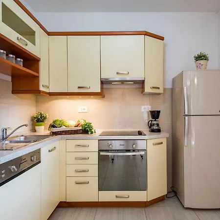 Lavanda Holiday home Pula